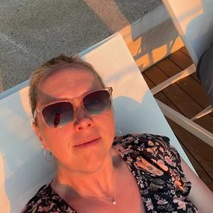 Meet your Posher, Holly